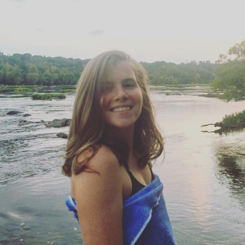 Meet your Posher, Claire